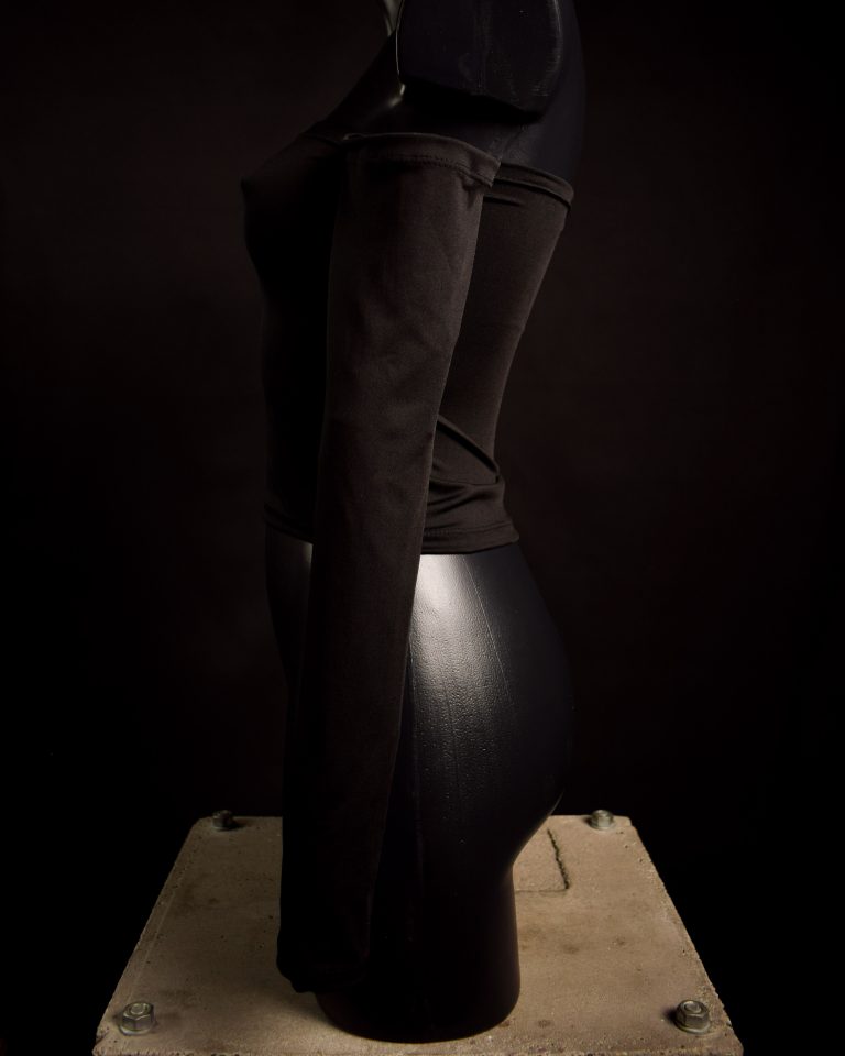 Top Emme: Laced Front Long Sleeve Crop Top