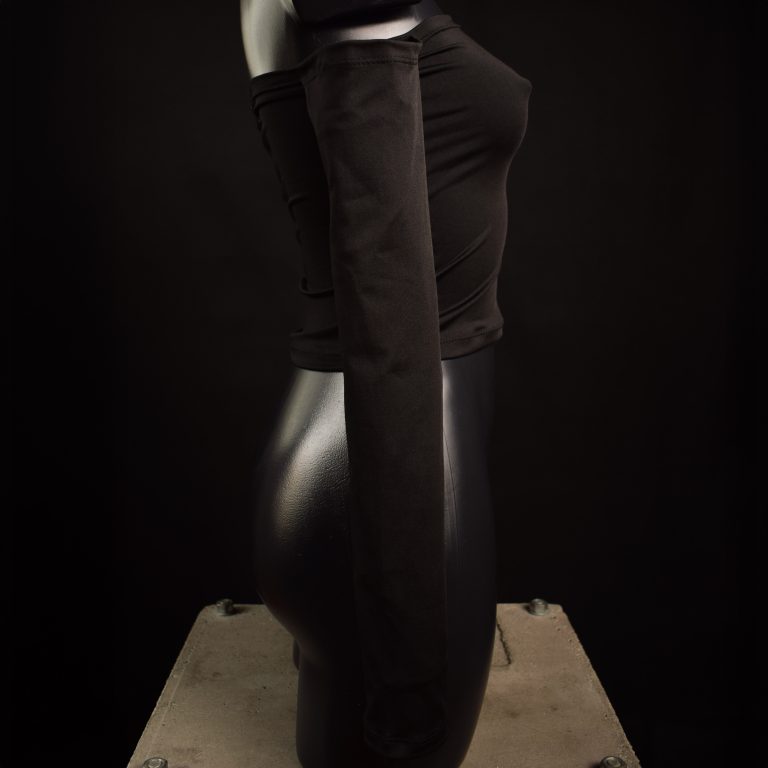 Top Emme: Laced Front Long Sleeve Crop Top