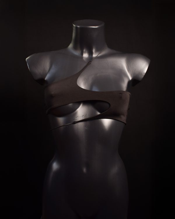 Top Ada: Asymmetric One-Shoulder Cutout Top
